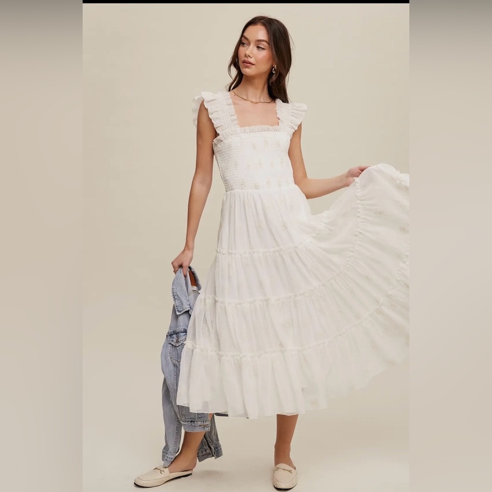 Women's Ivory Ruffle Strap Smocked Dress